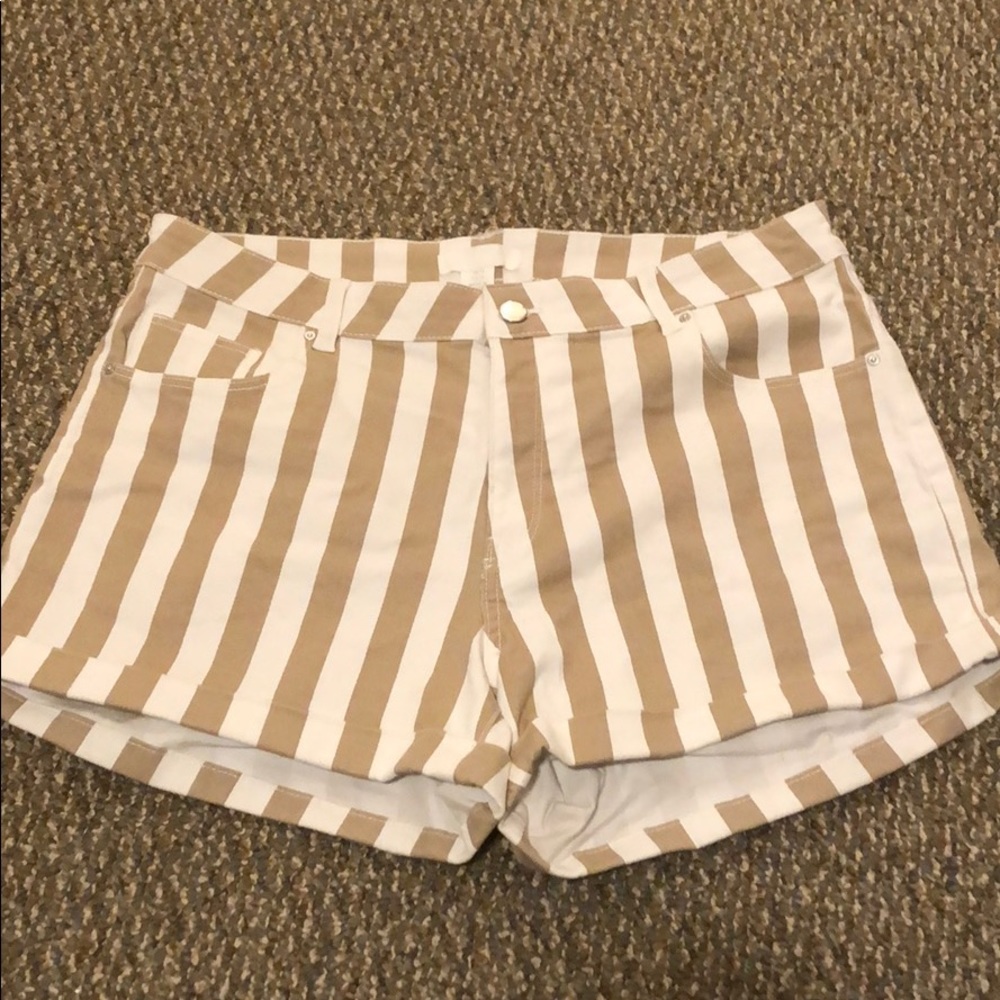 H&M stripped shorts